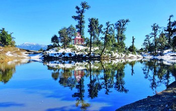 पर्यटकको पर्खाइमा बागलुङको बराह ताल