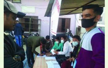 सेवाग्राहीको गुनासो- यातायात कार्यालयमा विचौलियाको विगविगि यथावत