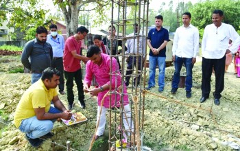 वडाअध्यक्ष बर्माले गरे ब्यवसायीक भवनको शिलान्यास