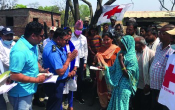 नरैनापुरका अग्नी पीडितलाई नगद १५ हजारसहित राहात वितरण