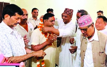 ‘पदका लागि दल बदल्ने’ नन्दलाल वैश्य : काँग्रेस, एमाले, माओबादी हुँदै राप्रपा