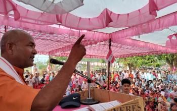 डुडुवामा एमाले र जसपाको दादागिरी : बहुमतको आडमा बैठक अवरोध गर्दै