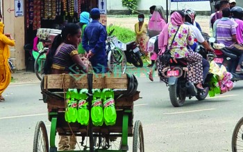 तस्करीको पेय पदार्थ डिउ रोक्न जनपद र शसस्त्र प्रहरीद्वारा कडाई