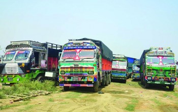 बाँकेका ट्रक ब्यवसायी आन्दोलित, अनिश्चितकालिन ढुवानी बन्द