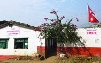 सुर्खेत कारागारमा क्षमताभन्दा बढी कैदी