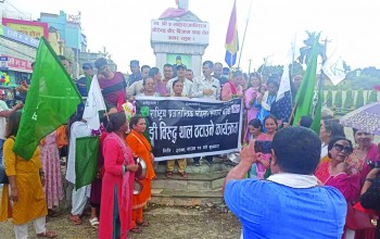 थाल ठटाएर नेपालगन्जमा महँगीविरुद्ध राप्रपाको प्रदर्शन
