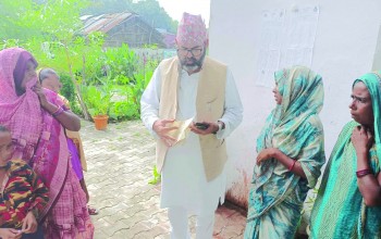 सुख्खाग्रस्त नरैनापुरमा भोकमरी सुरु, गाउँपालिकामा राहत माग्नेको भीड
