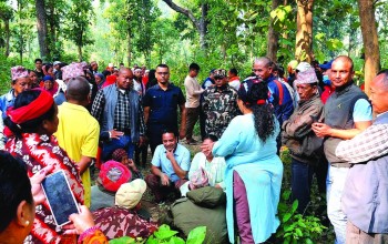 ‘विकासको एजेण्डा लिएर मतदाताको घरआँगनमा मन्त्री अथक’