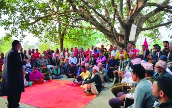 आमसभा र भाषणभन्दा जनताको घरघर गएर समस्या सुन्दै राठौर