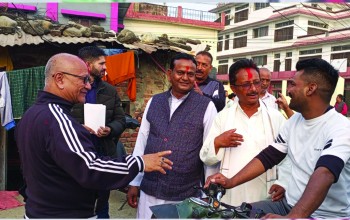 उम्मेदवार हमालको प्रतिवद्धता सुनेर नेपालगन्ज–८ का मतदाता उत्साहित