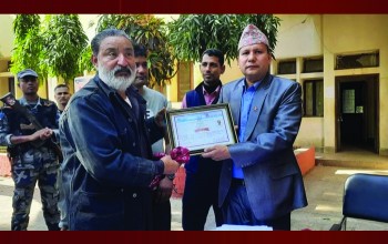 राठौरसहित विजयी उम्मेदवारलाई प्रमाणपत्र प्रदान
