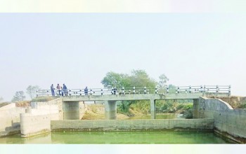 ठेकेदार एचडिपीको अटेरी, बैजनाथमा सिँचाई बाँध अलपत्र