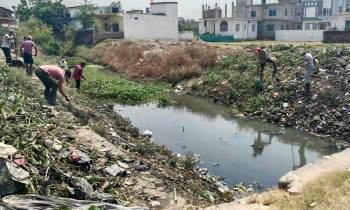 नेपालगन्जलाई डुबानबाट जोगाउन नाला सफाई