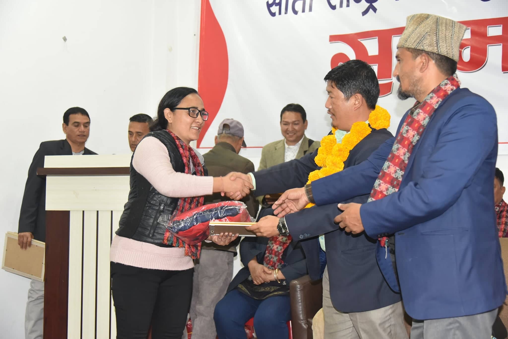 स्वर्ण पदक विजेता खेलाडी सम्मानित