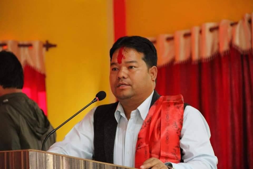 सांसद ओलीलाई थप उपचारका लागि हेलिकप्टरबाट काठमाण्डौं लगियो