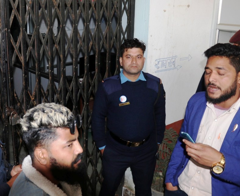 नगरपालिकामा तालाबन्दी