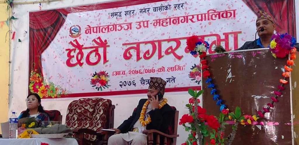 कोरोनाको त्रासबीच नगरसभा