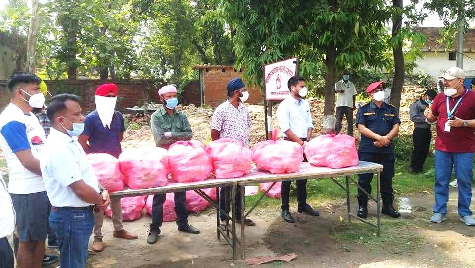 जन्मदिनमा अल्पत्र नेपालीको प्यास मेटाउदै डा.नितेश