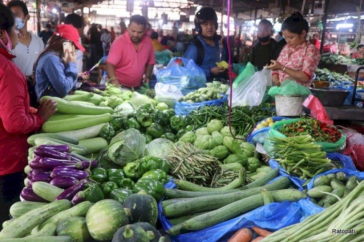 आकाशियो तरकारीको मूल्य : उपभोक्ताको ढाँड सेकिदैं