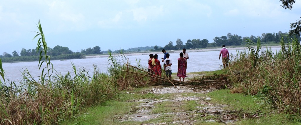गेरुवा नदिमा बेपत्ता अपडेट : ३ जना मध्ये एक बालकको शव भेटियो