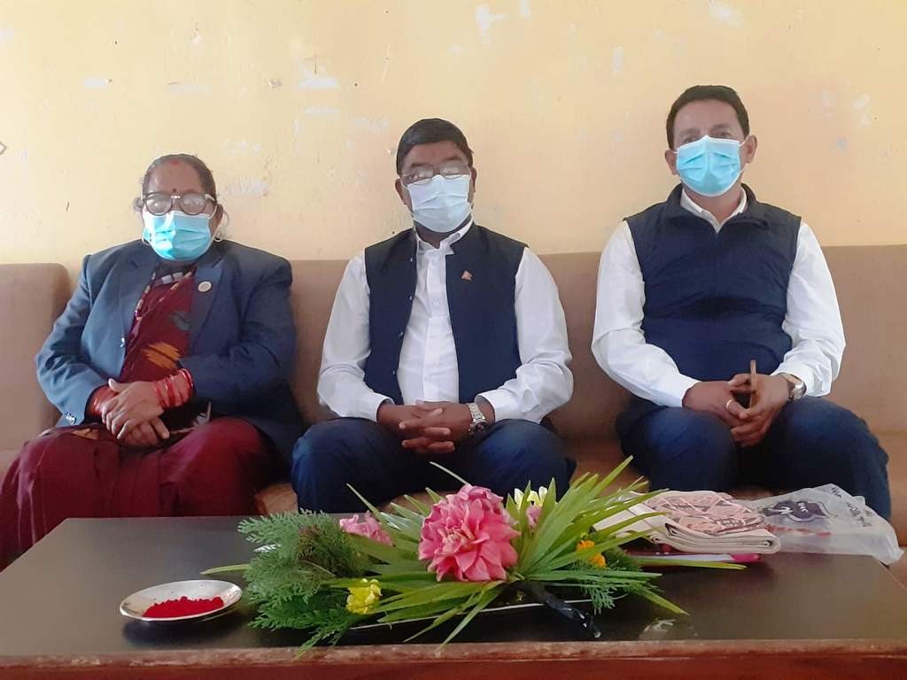 गाउँपालिकाका प्रमुख प्रशासकीय अधिकृत शाहीलाई स्वागत