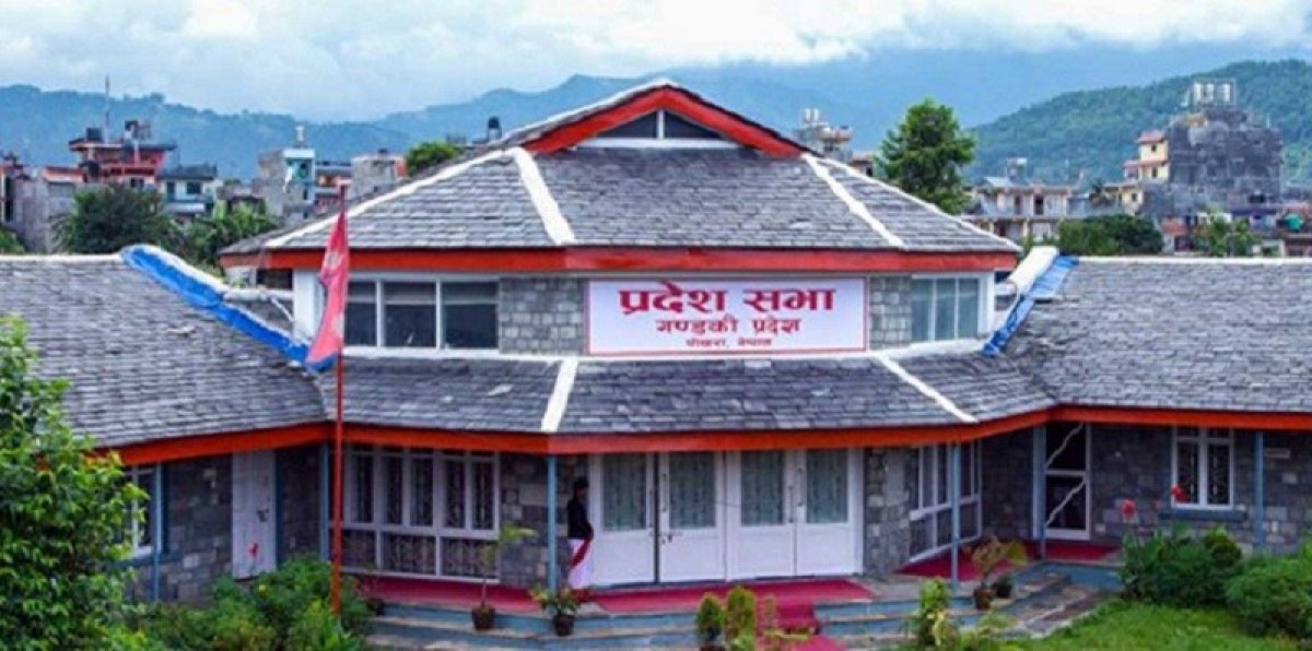 समयमै काम नगर्ने ठेकेदारलाई कारवाही गर्न निर्देशन
