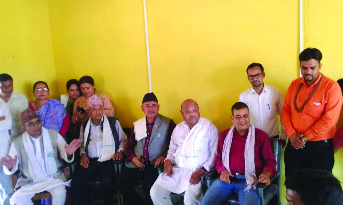 पूर्ण आचार्यलाई समर्थन दिदैं बलरामले फिर्ता लिए बागी उम्मेदवारी