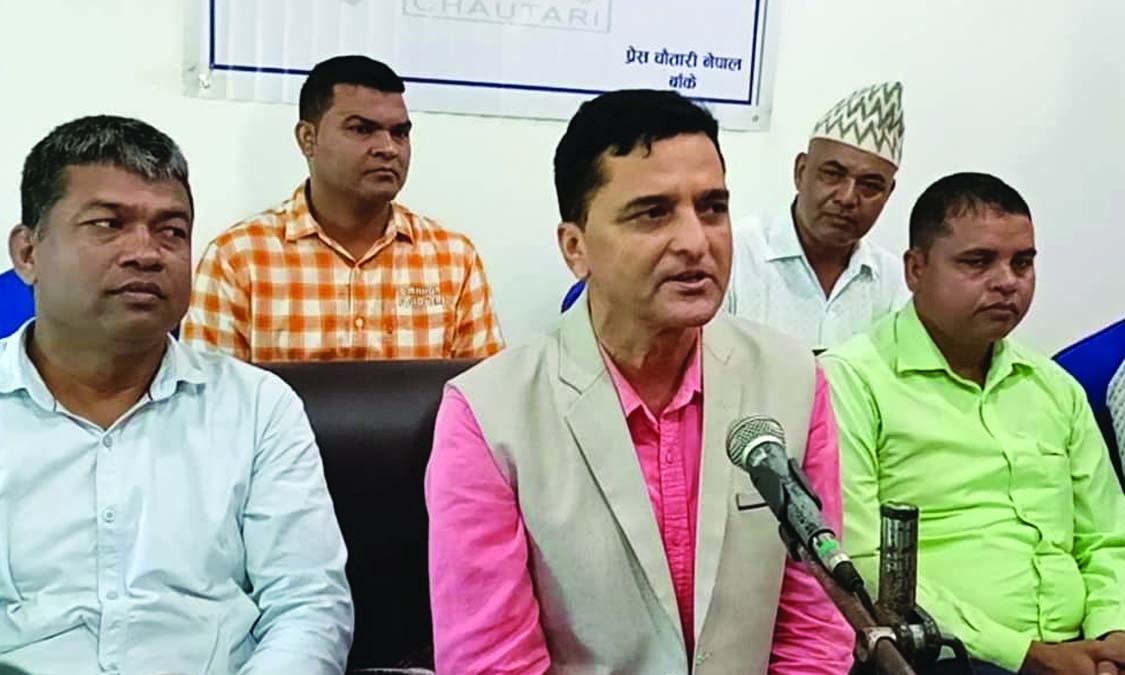 एमाले नेता योगेशको टिप्पणी : ‘हाम्रो पद जाने, सभामुख पदमा बसिरहने, यो लज्जास्पद कुरा हो’