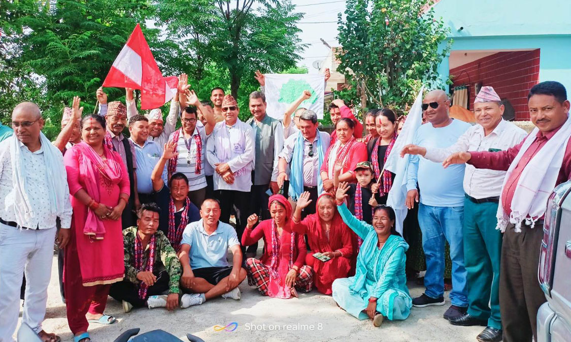बैजनाथमा एमाले परित्याग गर्दै काँग्रेसमा प्रवेश गर्नेको बढ्यो लहर
