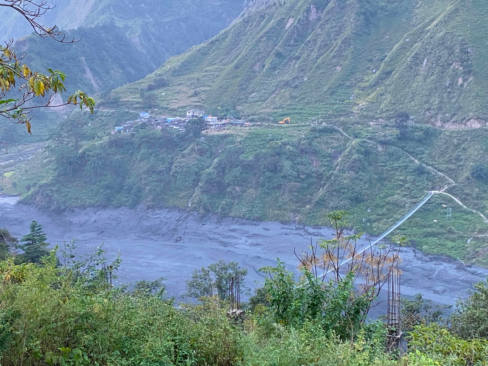 एकछिन् रोकिन्छ अनि फेरि उर्लिन्छ बुढीगण्डकी, कैयौ बस्ती बगाइसक्यो